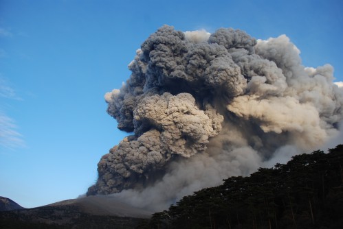 霧島山新燃岳の噴火（２０１１年１月２７日）